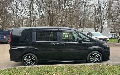 Honda Stepwgn IV, 2017 год, 2 200 000 рублей, 4 фотография