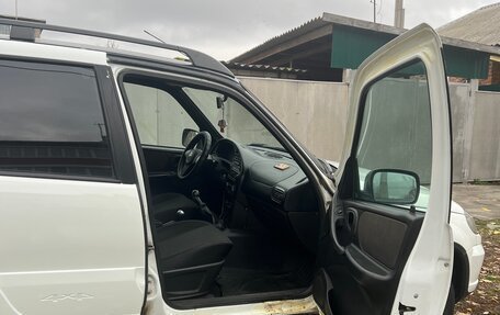 Chevrolet Niva I рестайлинг, 2017 год, 550 000 рублей, 11 фотография