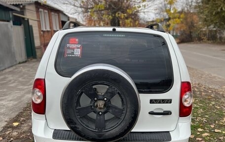 Chevrolet Niva I рестайлинг, 2017 год, 550 000 рублей, 4 фотография