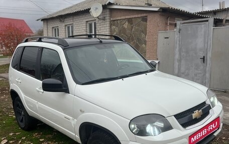 Chevrolet Niva I рестайлинг, 2017 год, 550 000 рублей, 20 фотография
