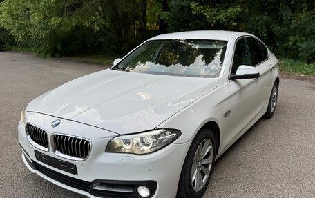 BMW 5 серия, 2015 год, 2 350 000 рублей, 2 фотография