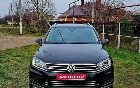 Volkswagen Touareg III, 2016 год, 3 240 000 рублей, 2 фотография