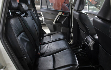 Toyota Land Cruiser Prado 150 рестайлинг 2, 2010 год, 2 198 000 рублей, 12 фотография