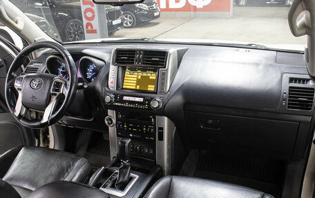 Toyota Land Cruiser Prado 150 рестайлинг 2, 2010 год, 2 198 000 рублей, 11 фотография