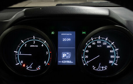 Toyota Land Cruiser Prado 150 рестайлинг 2, 2010 год, 2 198 000 рублей, 13 фотография