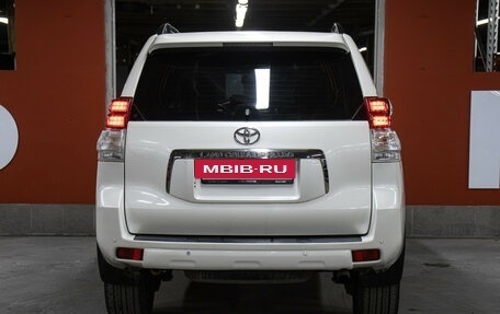 Toyota Land Cruiser Prado 150 рестайлинг 2, 2010 год, 2 198 000 рублей, 6 фотография