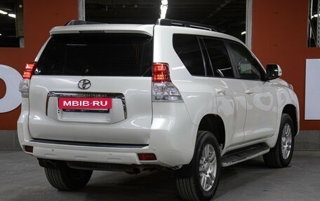 Toyota Land Cruiser Prado 150 рестайлинг 2, 2010 год, 2 198 000 рублей, 5 фотография