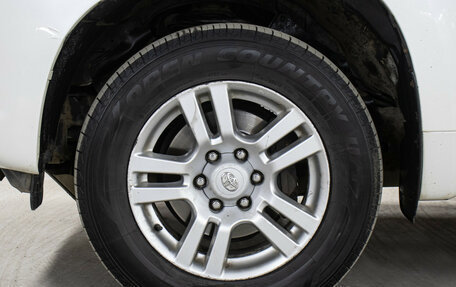 Toyota Land Cruiser Prado 150 рестайлинг 2, 2010 год, 2 198 000 рублей, 24 фотография