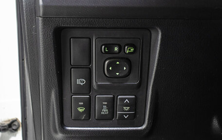 Toyota Land Cruiser Prado 150 рестайлинг 2, 2010 год, 2 198 000 рублей, 20 фотография