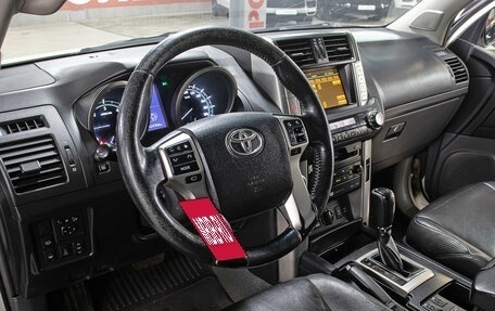 Toyota Land Cruiser Prado 150 рестайлинг 2, 2010 год, 2 198 000 рублей, 16 фотография