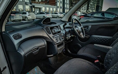 Toyota FunCargo, 2003 год, 568 000 рублей, 9 фотография