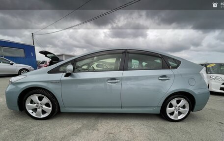 Toyota Prius, 2015 год, 1 150 000 рублей, 11 фотография