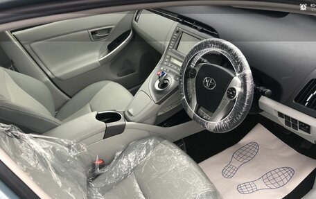 Toyota Prius, 2015 год, 1 150 000 рублей, 15 фотография