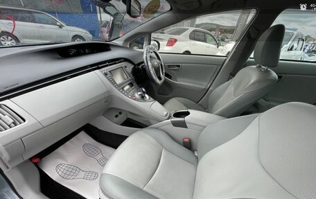 Toyota Prius, 2015 год, 1 150 000 рублей, 20 фотография