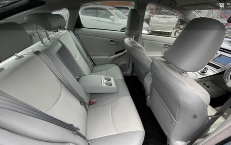 Toyota Prius, 2015 год, 1 150 000 рублей, 21 фотография