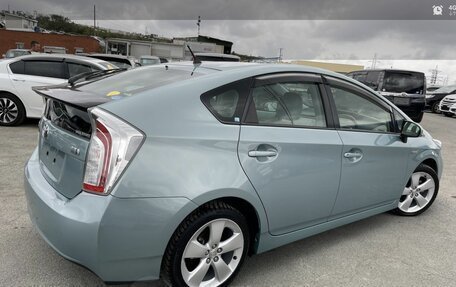 Toyota Prius, 2015 год, 1 150 000 рублей, 18 фотография