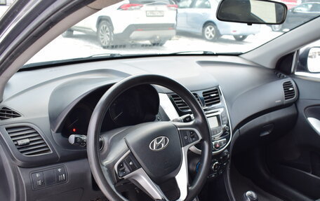 Hyundai Solaris II рестайлинг, 2012 год, 647 000 рублей, 13 фотография