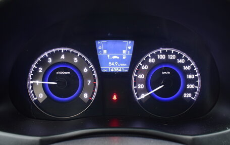 Hyundai Solaris II рестайлинг, 2012 год, 647 000 рублей, 18 фотография