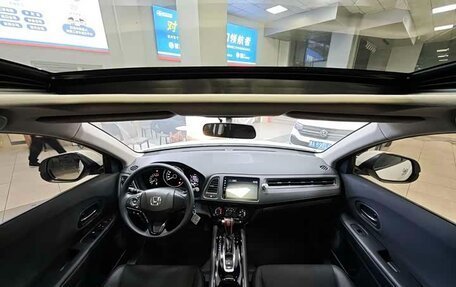 Honda Vezel, 2022 год, 1 750 000 рублей, 7 фотография