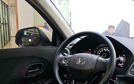 Honda Vezel, 2022 год, 1 750 000 рублей, 8 фотография