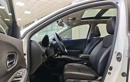 Honda Vezel, 2022 год, 1 750 000 рублей, 9 фотография