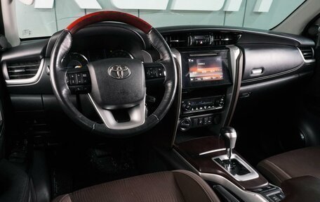 Toyota Fortuner II, 2018 год, 3 024 000 рублей, 6 фотография