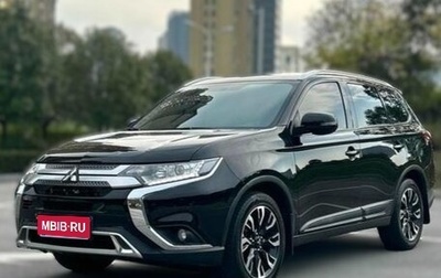 Mitsubishi Outlander III рестайлинг 3, 2022 год, 2 200 000 рублей, 1 фотография