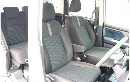 Toyota Roomy I, 2022 год, 902 000 рублей, 4 фотография