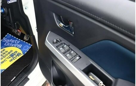 Toyota Roomy I, 2022 год, 902 000 рублей, 6 фотография