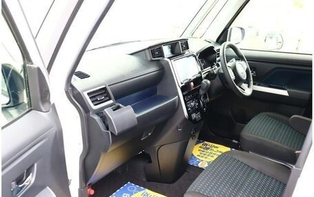 Toyota Roomy I, 2022 год, 902 000 рублей, 15 фотография