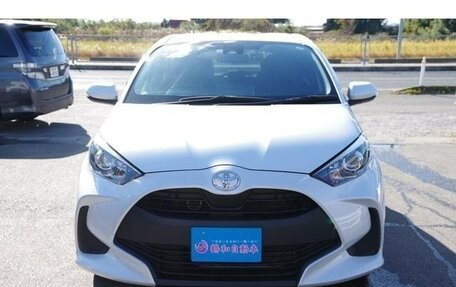 Toyota Yaris XP150 рестайлинг, 2022 год, 1 010 000 рублей, 3 фотография