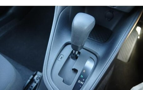 Toyota Yaris XP150 рестайлинг, 2022 год, 1 010 000 рублей, 7 фотография