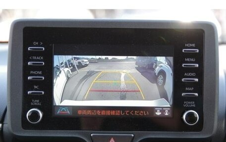 Toyota Yaris XP150 рестайлинг, 2022 год, 1 010 000 рублей, 9 фотография