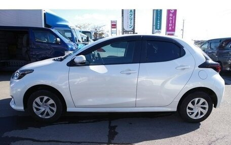 Toyota Yaris XP150 рестайлинг, 2022 год, 1 010 000 рублей, 14 фотография