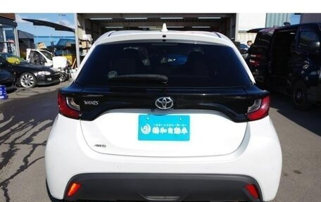 Toyota Yaris XP150 рестайлинг, 2022 год, 1 010 000 рублей, 16 фотография