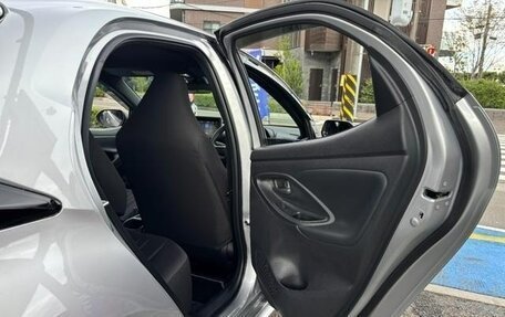 Toyota Yaris XP150 рестайлинг, 2022 год, 1 012 000 рублей, 15 фотография