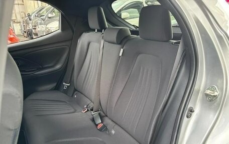 Toyota Yaris XP150 рестайлинг, 2022 год, 1 012 000 рублей, 19 фотография