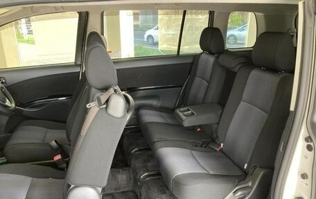 Toyota ISis I, 2016 год, 1 295 000 рублей, 22 фотография