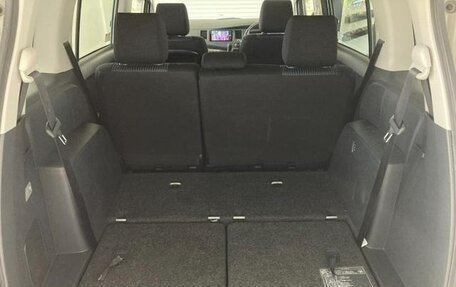 Toyota ISis I, 2016 год, 1 295 000 рублей, 26 фотография