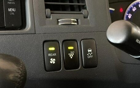 Toyota ISis I, 2016 год, 1 295 000 рублей, 30 фотография