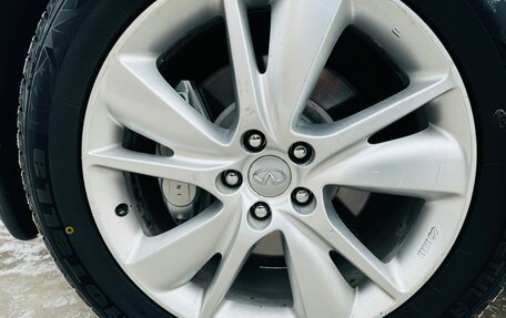 Infiniti FX II, 2013 год, 23 фотография