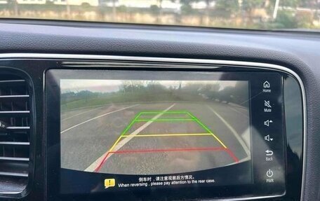 Mitsubishi Outlander III рестайлинг 3, 2022 год, 2 200 000 рублей, 20 фотография