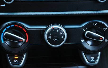 KIA Rio IV, 2021 год, 1 299 000 рублей, 18 фотография