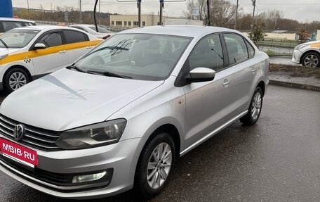 Volkswagen Polo VI (EU Market), 2016 год, 885 000 рублей, 2 фотография