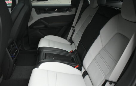 Porsche Cayenne III, 2025 год, 19 290 000 рублей, 18 фотография