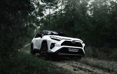 Toyota RAV4, 2025 год, 5 500 000 рублей, 2 фотография