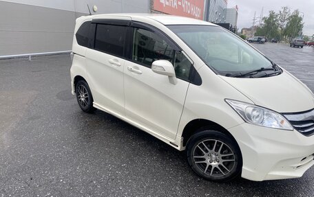 Honda Freed I, 2012 год, 1 300 000 рублей, 11 фотография
