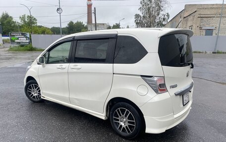 Honda Freed I, 2012 год, 1 300 000 рублей, 7 фотография