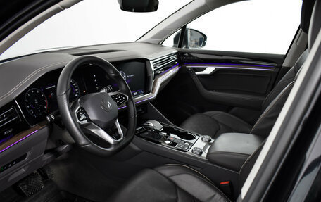 Volkswagen Touareg III, 2019 год, 4 649 000 рублей, 7 фотография