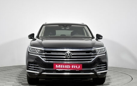 Volkswagen Touareg III, 2019 год, 4 649 000 рублей, 2 фотография